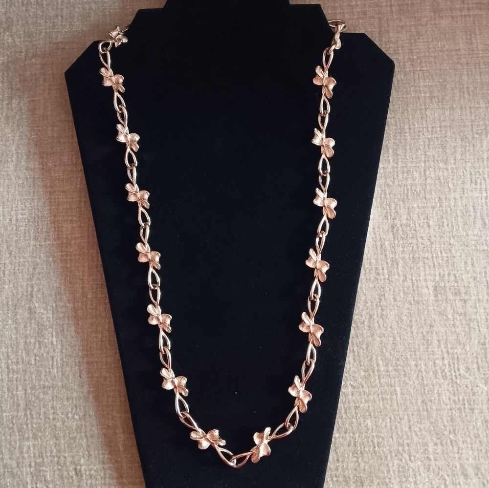 Gold Tone Bow Tie Continuous Chain Necklace